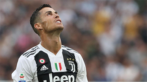 Nhận tín hiệu từ Ronaldo, M.U vào cuộc