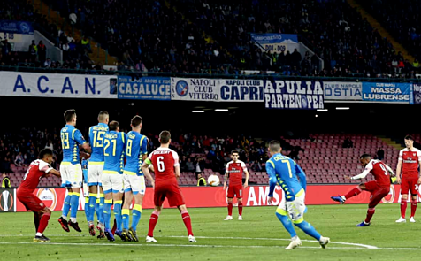 Arsenal đánh bại Napoli, tiến thẳng vào bán kết Europa League