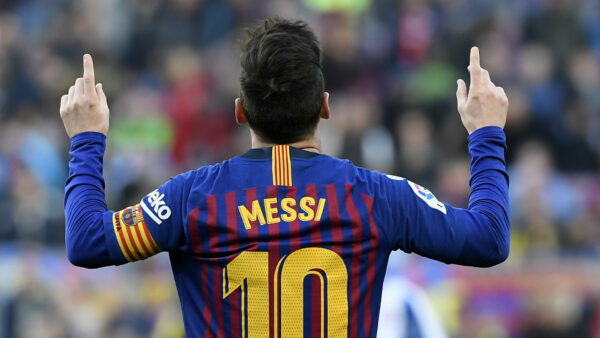 Các cầu thủ gạo cội của Barca vẫn phải gánh toàn đội