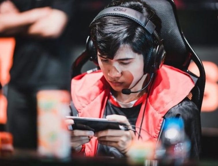 Nhận thêm hình gaming ff