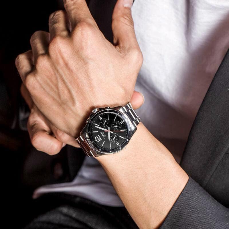Anh Khuê Watch