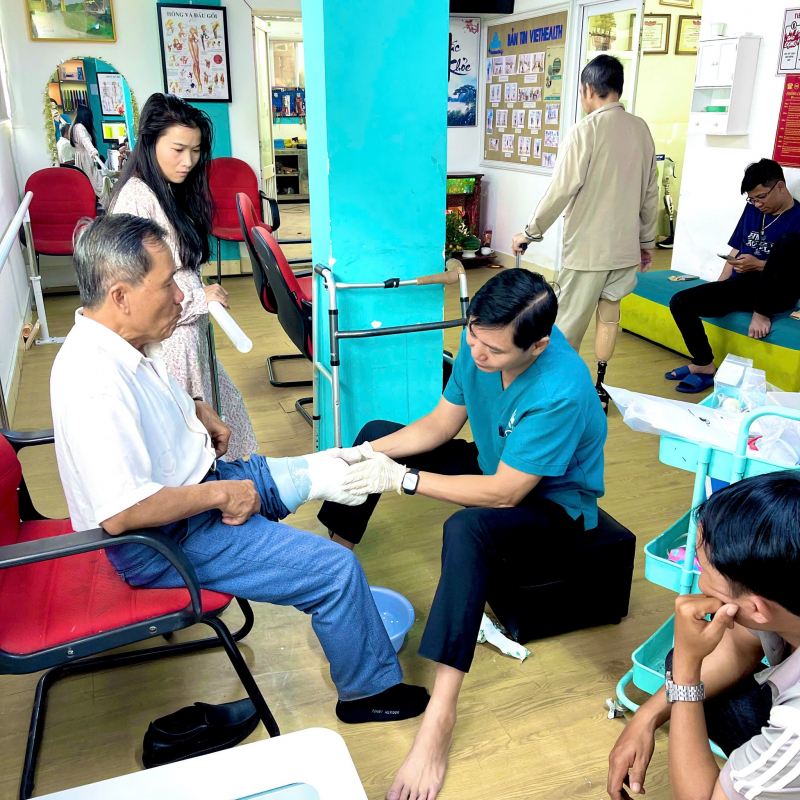 Chân tay giả Viethealth
