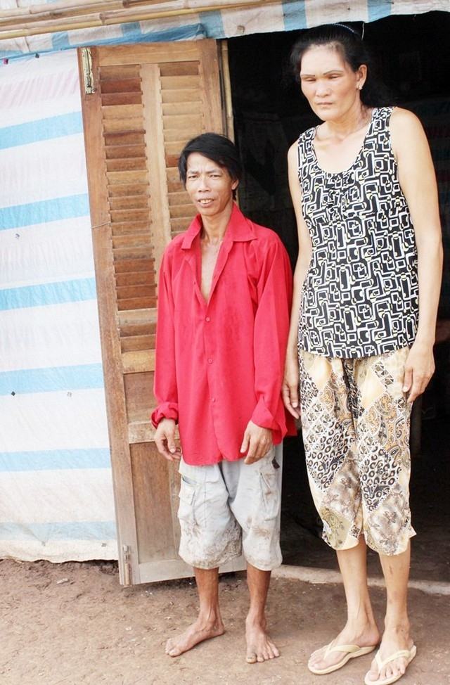 Ảnh chị Hồng và chồng chị.