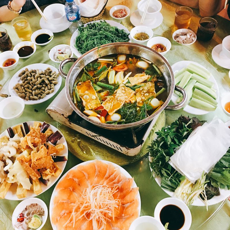 Lẩu cá tầm