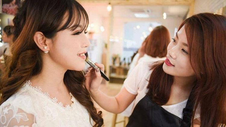 Bạn cần kiểm soát bản thân trong mọi hành vi và lời nói của mình