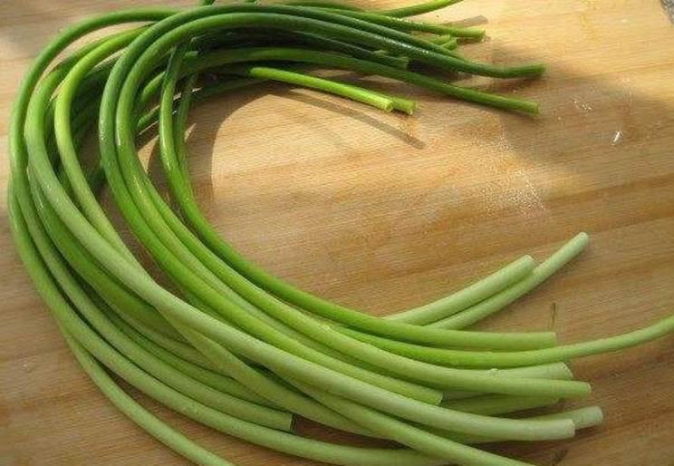 Ngồng tỏi xào tôm