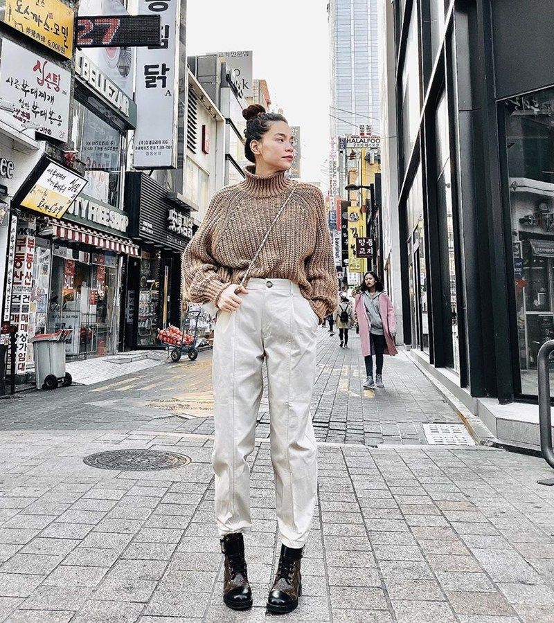 Set áo len cổ lọ, quần và giày