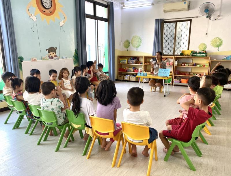Lời chào đi trước