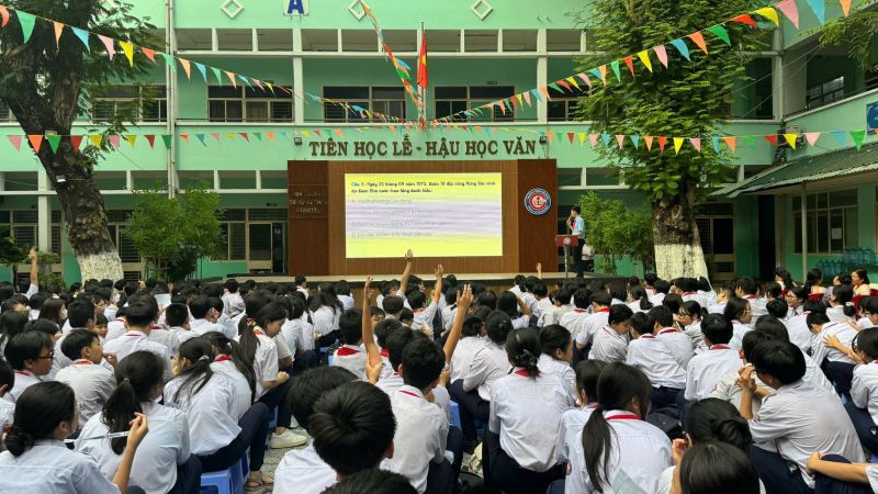 Trường THCS Colette