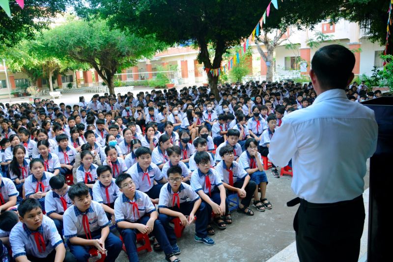 Trường THCS Trần Phú