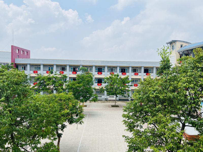 Trường THPT Hoàng Diệu