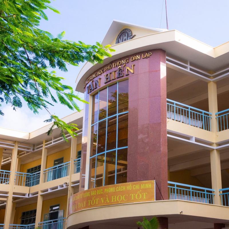 Trường THPT Văn Hiến